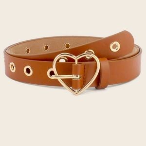 Heart buckle belt